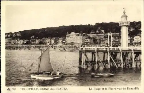 Ak Trouville Reine des Plages Calvados, La Plage et le Phare vus de Deauville