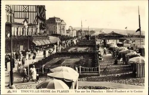 Ak Trouville Reine des Plages Calvados, Les Planches, Hotel Flaubert et le Casino