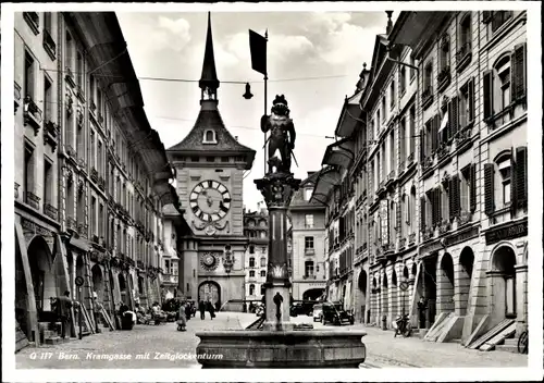 Ak Bern Stadt Schweiz, Kramgasse mit Zeitglockenturm