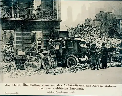 Foto Dublin Irland, von Aufständischen errichtete Barrikade aus Körben, Automobilen, Trümmer
