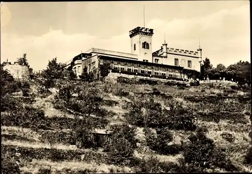 Ak Radebeul in Sachsen, HO-Berggaststätte Friedensburg, Außenansicht