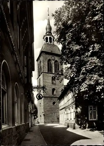 Ak Wiedenbrück in Westfalen, Ratskeller mit Turm der Aegidiuskirche