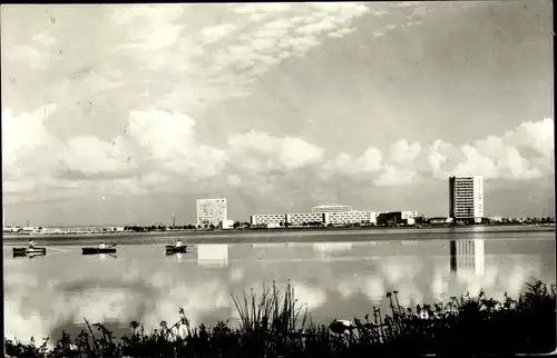 Ak Mamaia Rumänien, Blick auf den Ort ü. Fluss, Häuser