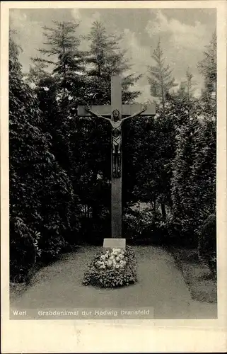 Ak Werl in Westfalen, Grabdenkmal der Hedwig Dransfeld, Kreuz