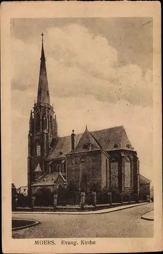 Ak Moers am Niederrhein, Evang. Kirche, Außenansicht