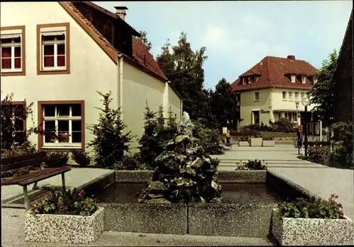 Ak Westernkotten Erwitte in Westfalen, Brunnen am Kurhaus mit Blick auf Kurverwaltung