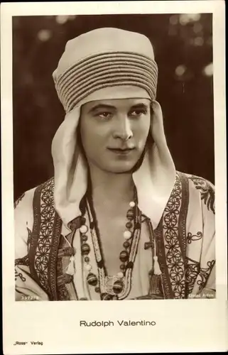 Ak Schauspieler Rudolph Valentino, Portrait als Araber