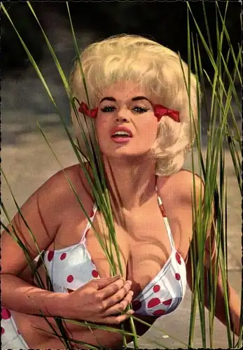 Ak Schauspielerin Jayne Mansfield, Portrait im Bikini