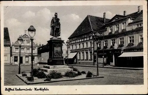 Ak Ueckermünde in Vorpommern, Marktplatz