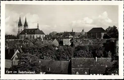 Ak Eger Region Karlsbad, Teilansicht mit Kirche