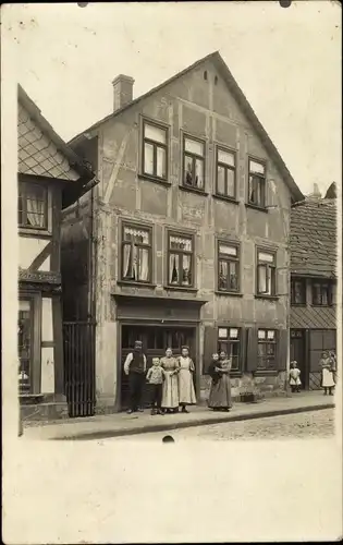 Foto Ak Holzminden an der Weser, Wohnhaus, Anwohner