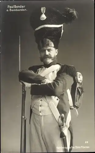 Ak Opernsänger Paul Bender als Bombardon, Uniform, Bajonett