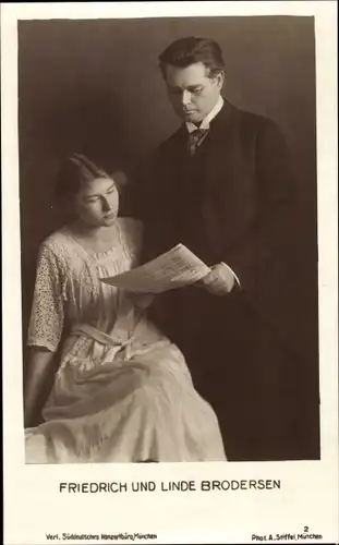 Ak Opernsänger Friedrich und Linde Brodersen, Portrait