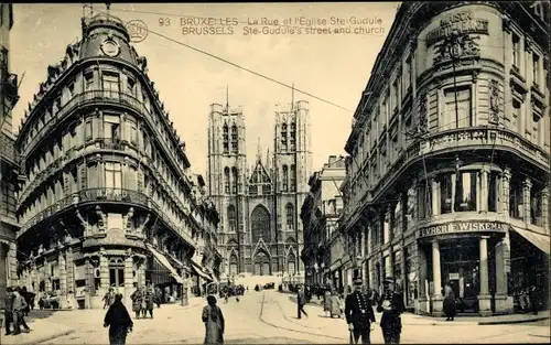 Ak Bruxelles Brüssel, La Rue et l'Eglise Ste. Gudule, Straßenansicht, Kirche