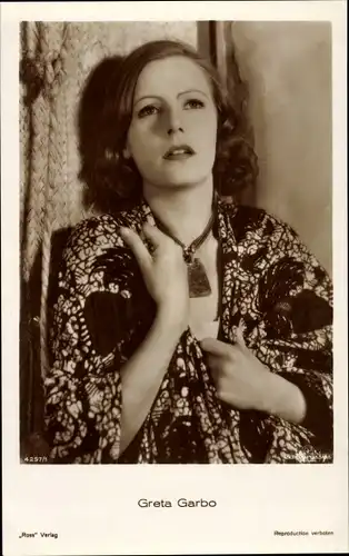 Ak Schauspielerin Greta Garbo, Portrait