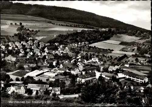 Ak Merzhausen im Kreis Breisgau Hochschwarzwald, Panorama, Luftbild