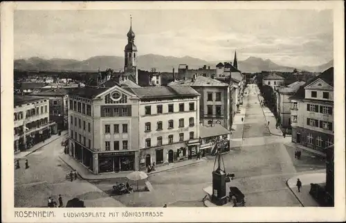 Ak Rosenheim Oberbayern, Ludwigsplatz mit Königstraße, Kirchturm, Denkmal