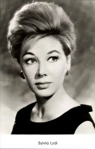 Ak Schauspielerin Sylvia Lydi, Portrait