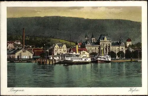 Ak Bregenz in Vorarlberg, Blick auf den Hafen und den Ort, Salondampfer