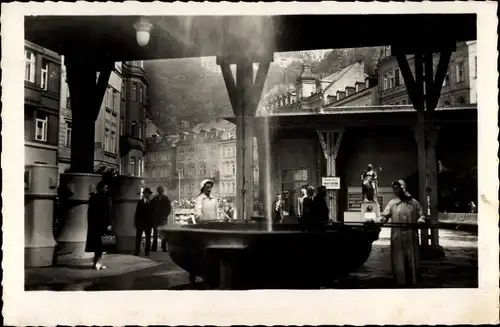 Ak Karlovy Vary Karlsbad Stadt, Sprudel, Kurgäste