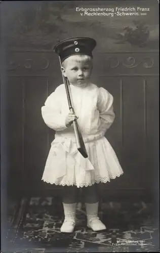Ak Erbgroßherzog Friedrich Franz von Mecklenburg Schwerin, Kinderportrait, Gewehr