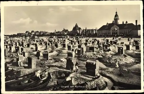 Ak Świnoujście Swinemünde Pommern, Strand mit Kurhaus