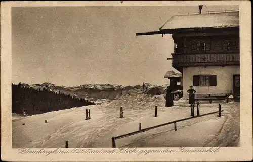 Ak Bad Tölz in Oberbayern, Blomberghaus mit Blick gegen Tsarnwinkel, Winteransicht