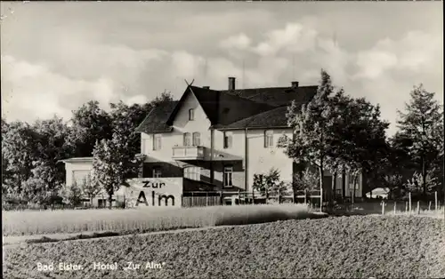 Ak Bad Elster im Vogtland, Hotel Zur Alm, Außenansicht, Felder