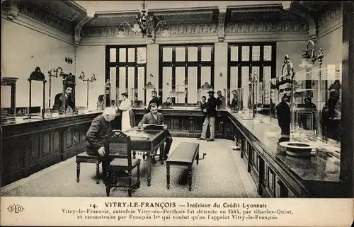 Ak Vitry le François Marne, Interieur du Credit Lyonnais