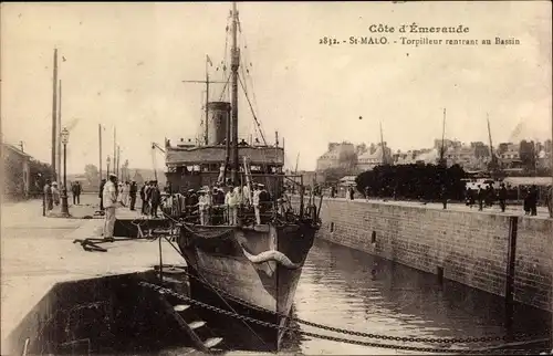 Ak St Malo Ille et Vilaine, Torpilleur rentrant, Bassin