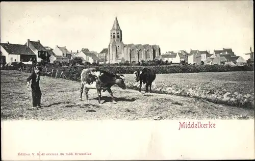 Ak Middelkerke Westflandern, Kirche, Junge mit Rindern