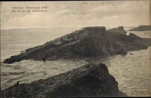 Ak Volendam Nordholland Niederlande, Watersnood 1916, Gat in den dijk Katwoude