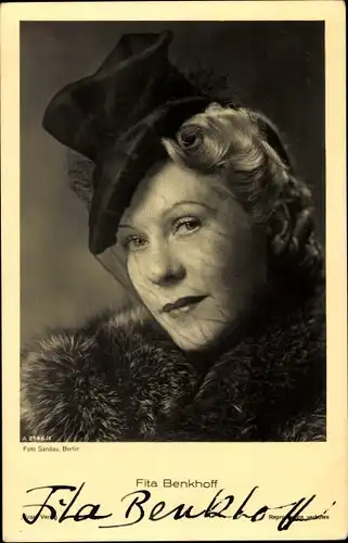 Ak Schauspielerin Fita Benkhoff, Portrait, Autogramm, Hut, Schleier