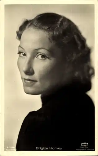 Ak Schauspielerin Brigitte Horney, Portrait, Ross 3378/1