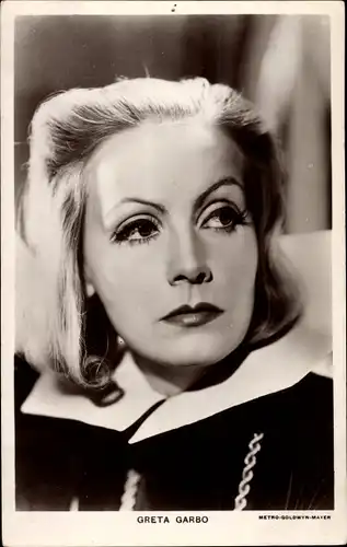 Ak Schauspielerin Greta Garbo, Portrait, MGM