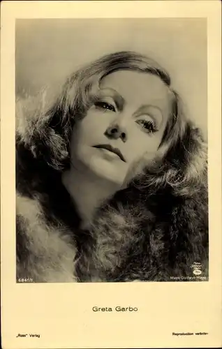 Ak Schauspielerin Greta Garbo, Portrait, Ross