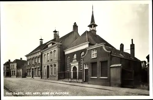 Ak Oud Gastel Oudenbosch Nordbrabant, Ned. Herv. Kerk en Pastorie