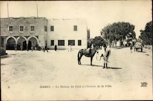 Ak Gabès Tunesien, La Maison du Caid et l'Entree de la Ville