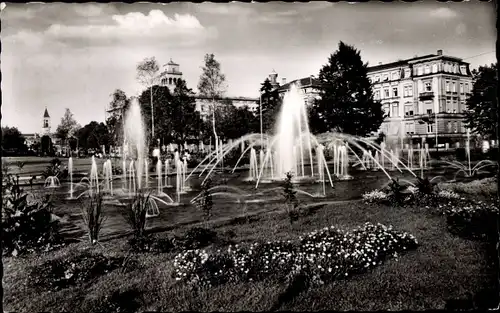 Ak Karlsruhe in Baden, Wasserspiele am Festplatz, Fontänen