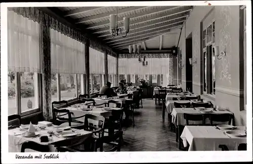 Ak Ostseebad Grömitz in Holstein, Kurhotel Kaiserhof, Veranda mit Seeblick, Speiseraum