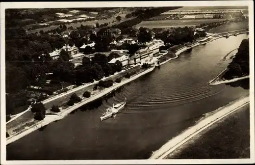 Ak Dresden Pillnitz, Schloss und Dampffschiff auf der Elbe