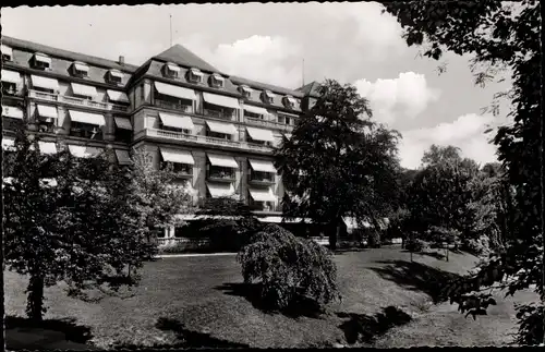 Ak Baden-Baden am Schwarzwald, Brenners Parkhotel, Kurhof