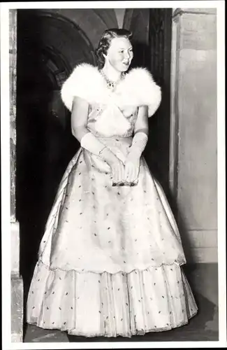 Ak Amsterdam Nordholland, Prinzessin Beatrix der Niederlande, Portrait 1956