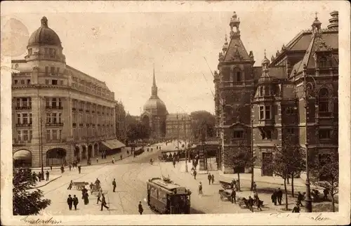 Ak Amsterdam Nordholland Niederlande, Straßenszene, Straßenbahn