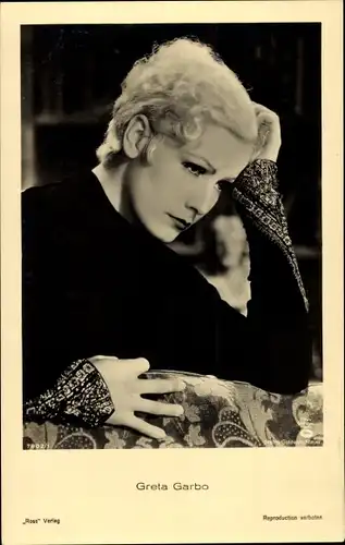 Ak Schauspielerin Greta Garbo, Portrait, Ross Verlag 7802 1