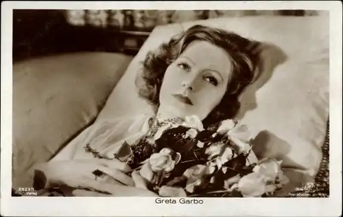 Ak Schauspielerin Greta Garbo, Portrait