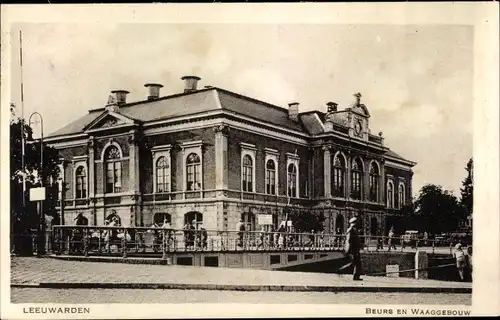 Ak Leeuwarden Friesland Niederlande, Beurs en Waaggebouw