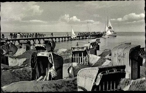 Ak Ostseebad Timmendorfer Strand, Strandleben an der Landungsbrücke