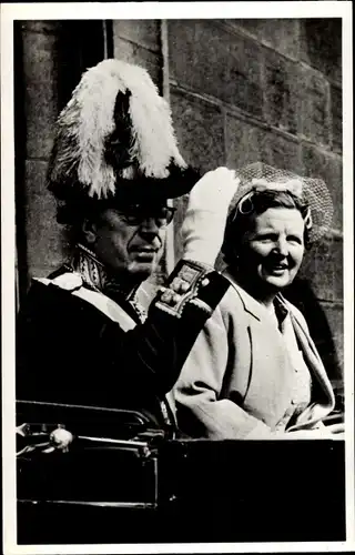 Ak Amsterdam Nordholland, Juliana der Niederlande, Gustav VI Adolf von Schweden, Portrait 1955