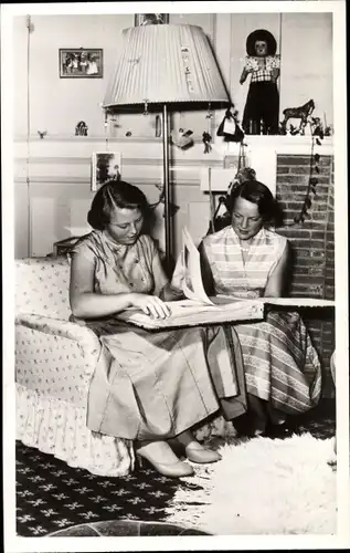 Ak Soestdijk, Prinzessin Irene der Niederlande, Beatrix, Portrait 1955